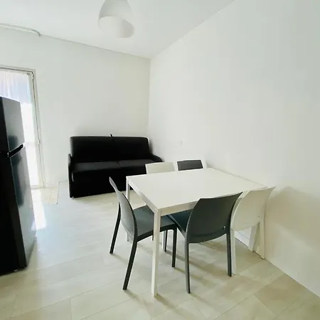 Apartment Augustus - Piazza Mazzini - Vicino Al Mare - Immobil Relax