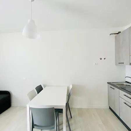 Augustus - Piazza Mazzini - Vicino Al Mare - Immobil Relax Apartment