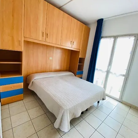 Appartamento Augustus - P. Mazzini - 100 Metri Dal Mare- Lido *