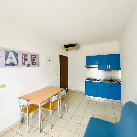 Augustus - Piazza Mazzini - Vicino Al Mare - Immobil Relax Apartment