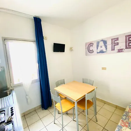 Apartment Augustus - Piazza Mazzini - Vicino Al Mare - Immobil Relax
