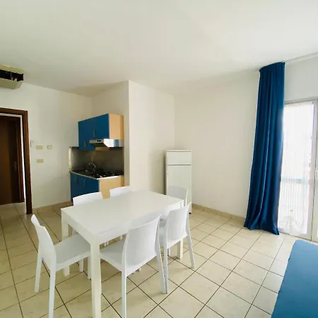 Augustus - Piazza Mazzini - Vicino Al Mare - Immobil Relax Apartment Lido di Jesolo