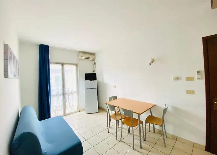 Augustus - Piazza Mazzini - Vicino Al Mare - Immobil Relax 리도 디 예솔로