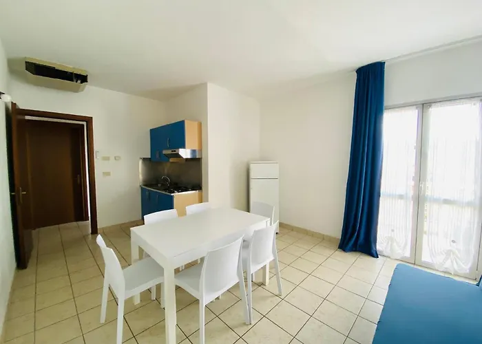 Augustus - Piazza Mazzini - Vicino Al Mare - Immobil Relax 아파트 리도 디 예솔로