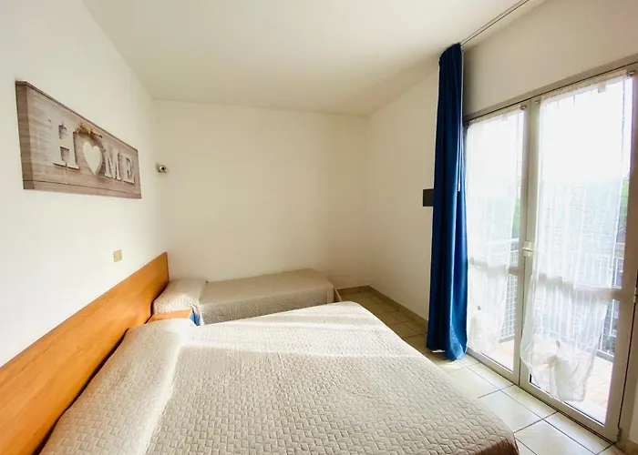 Augustus - Piazza Mazzini - Vicino Al Mare - Immobil Relax * 리도 디 예솔로